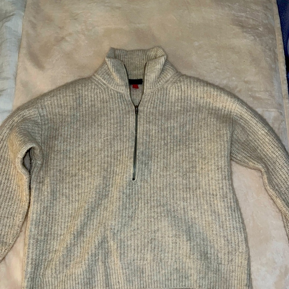 Vince Camuto quarterzip